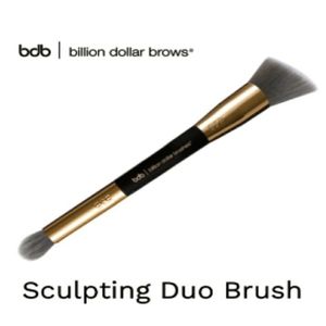 NIB. B$B SCULPTING DUO HIGHLIGHT AND CONTOUR BRUSH